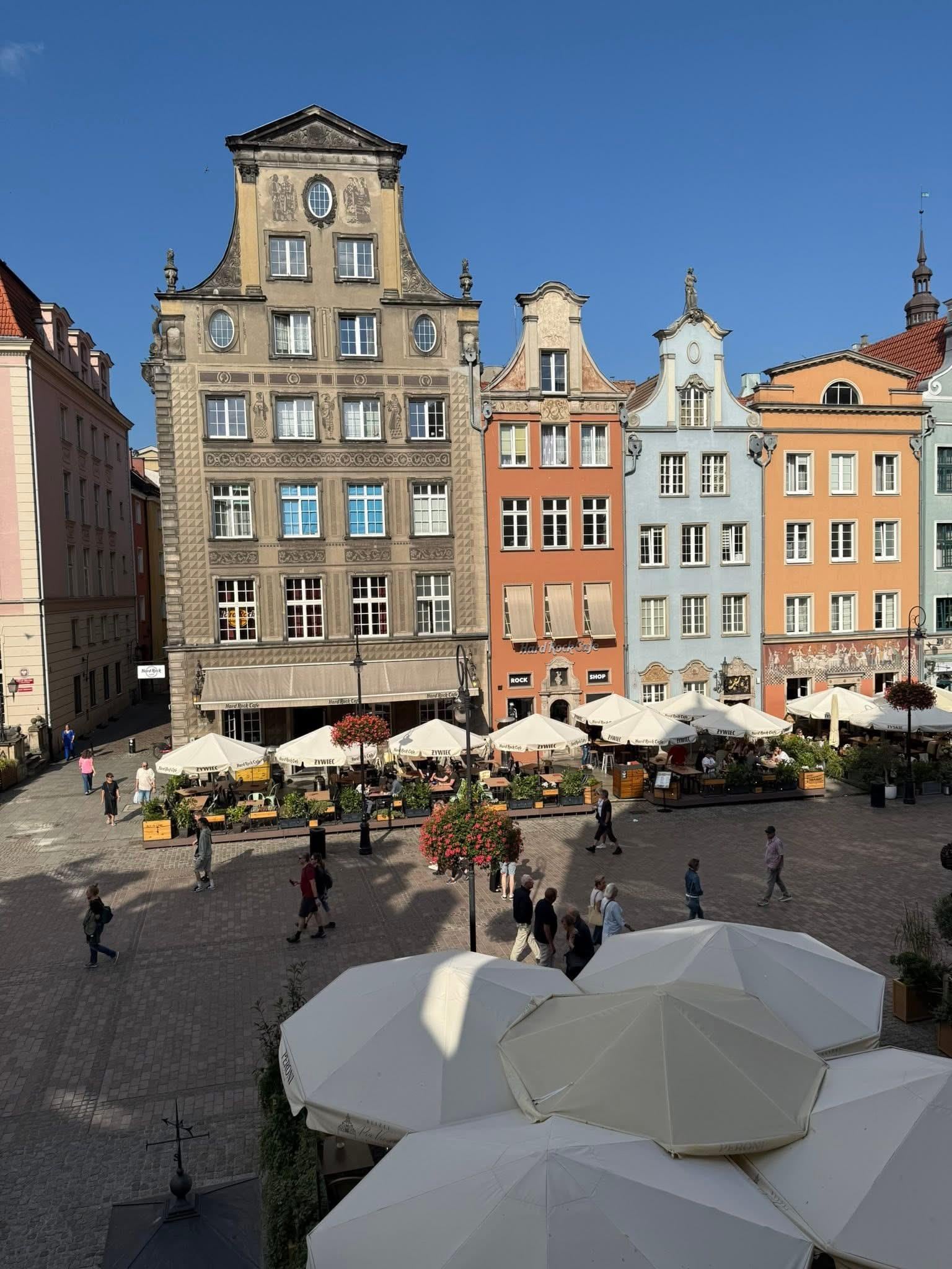 Utsikten fra rommet, rett på Hard Rock Café!