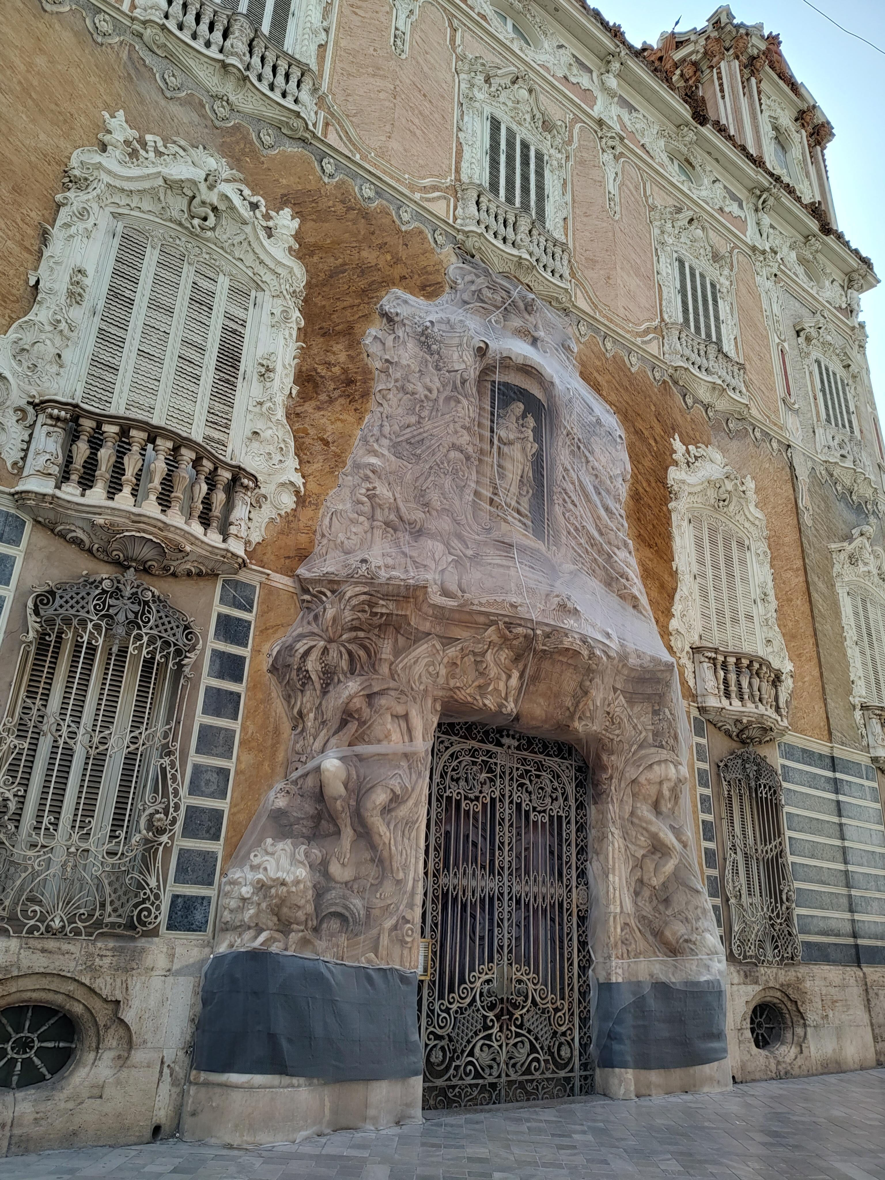 Palazzo delle ceramiche