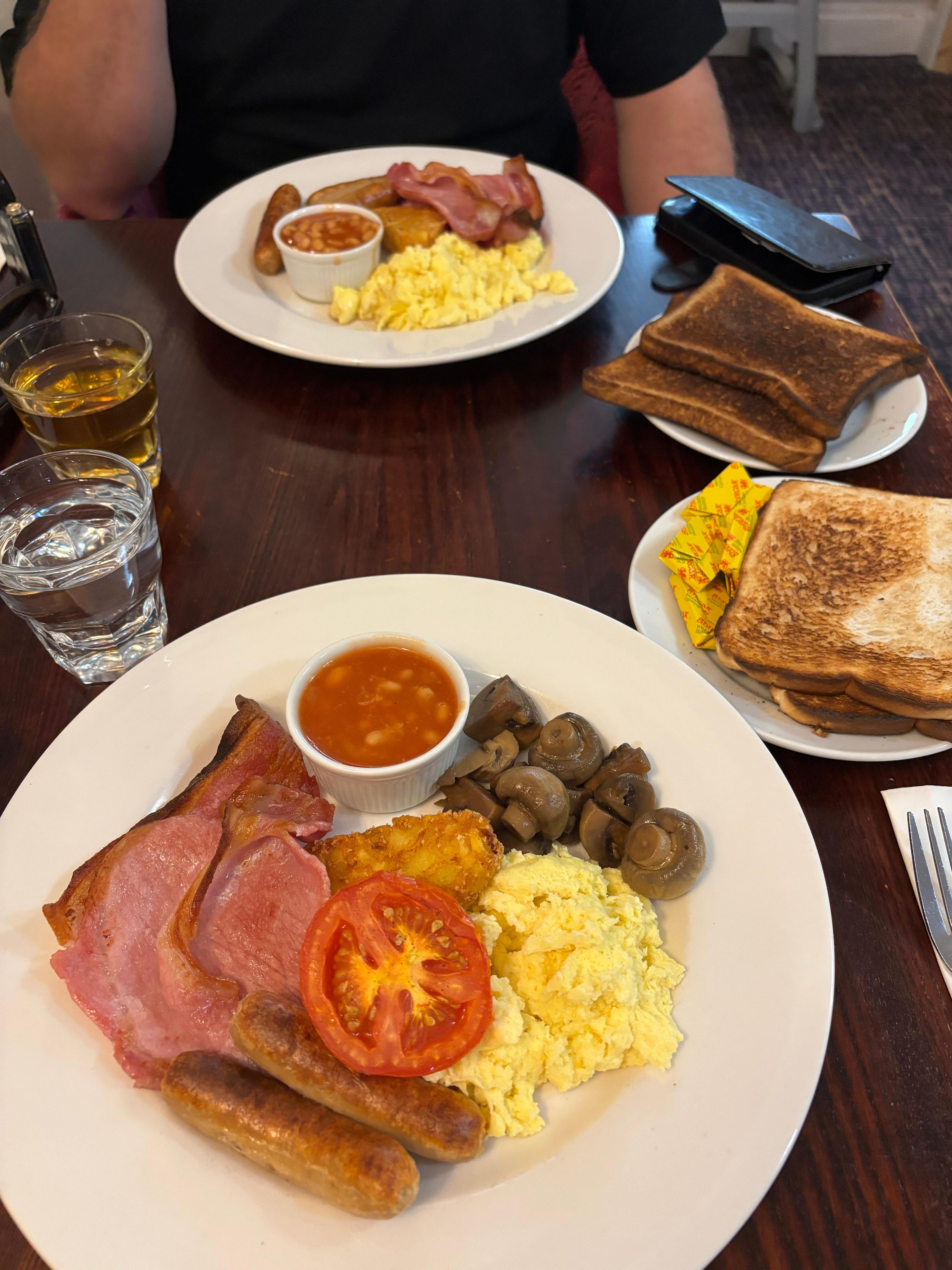Breakfast 