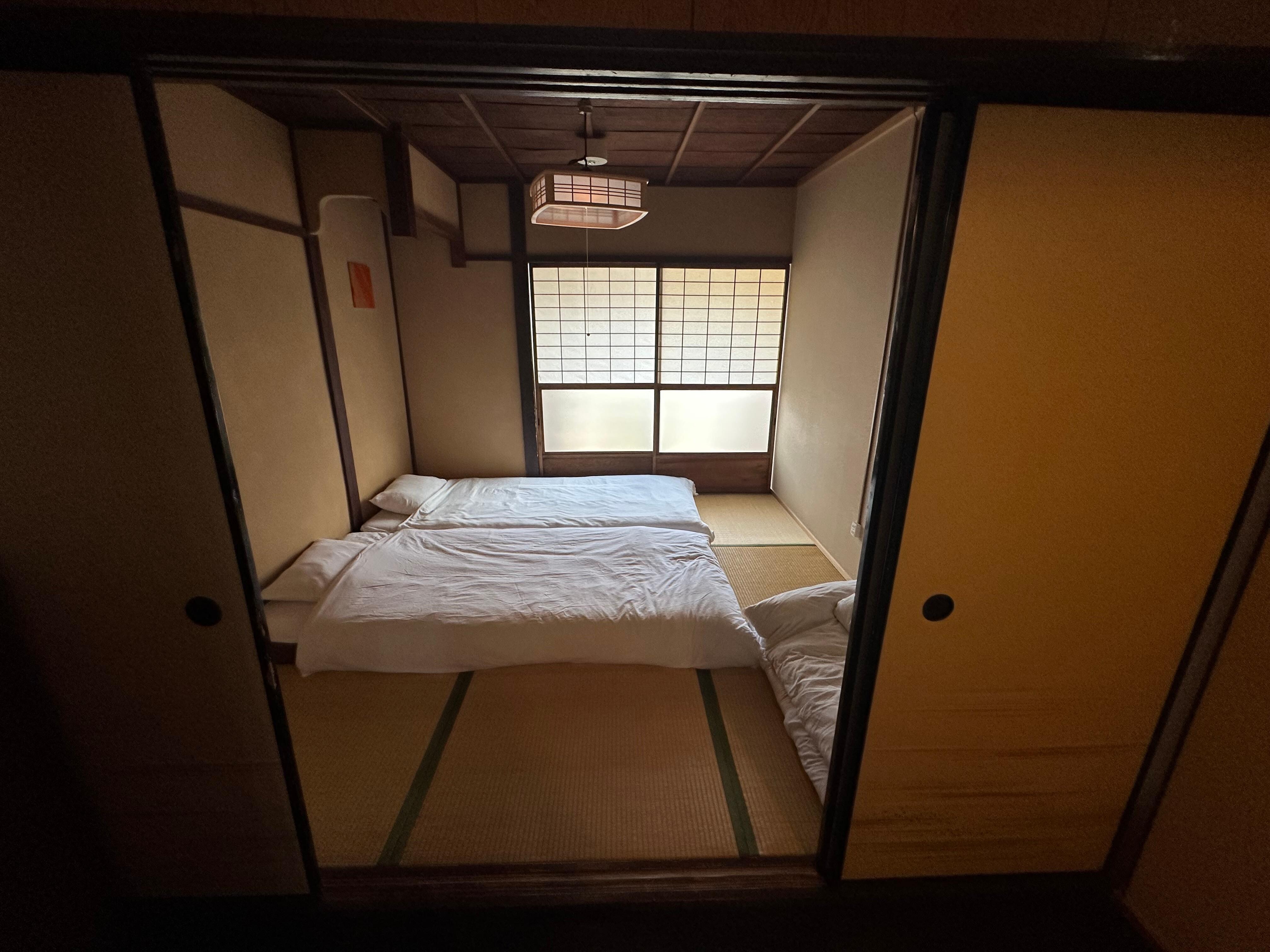 Traditional bedroom
