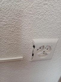 Broken sockets
