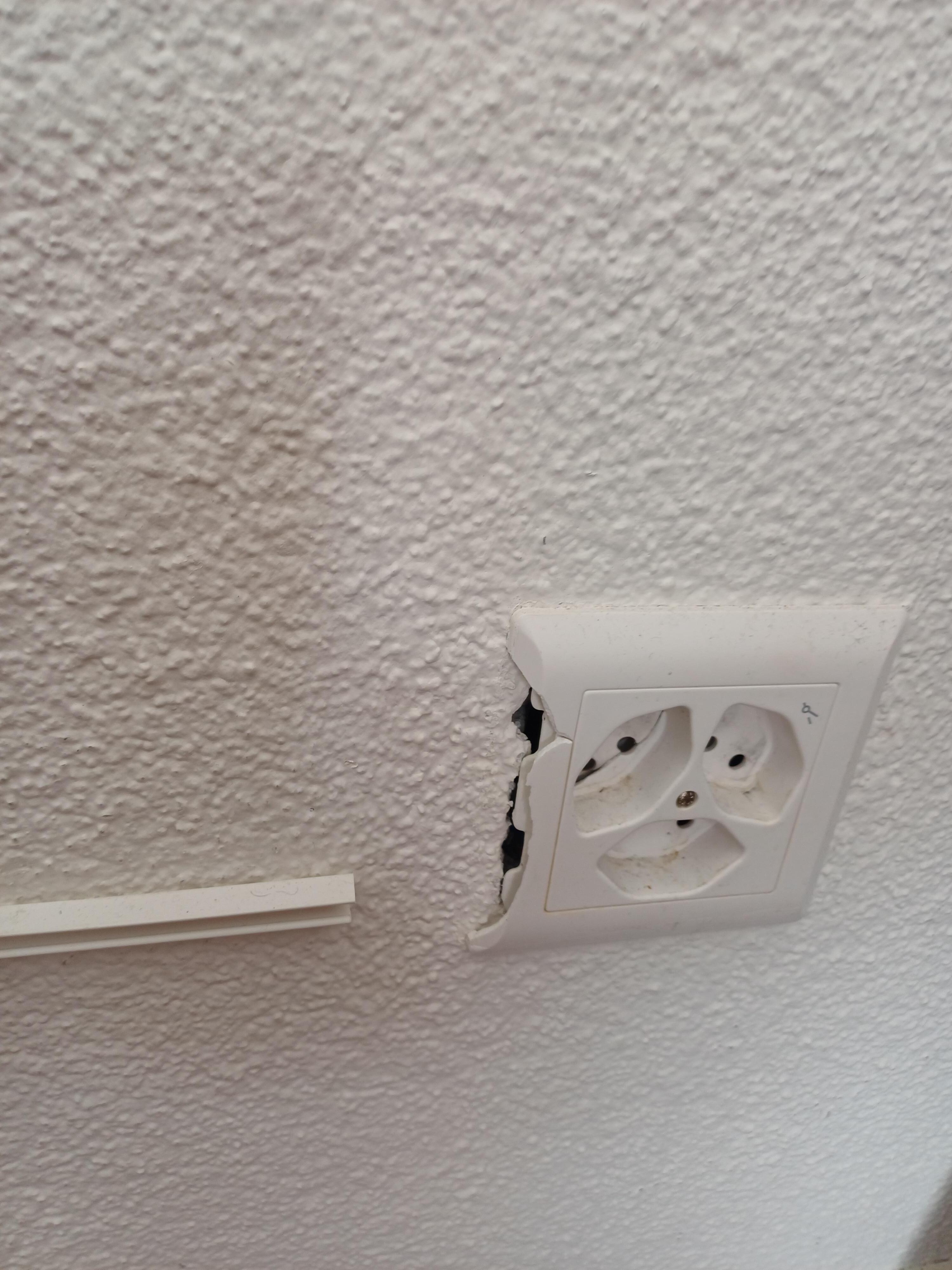 Broken sockets