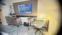 Nice welcome. Lovely room.