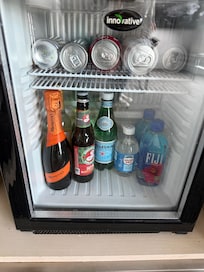 Mini Bar
