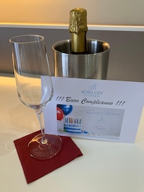 A heartfelt congratulations organized by the hotel staff