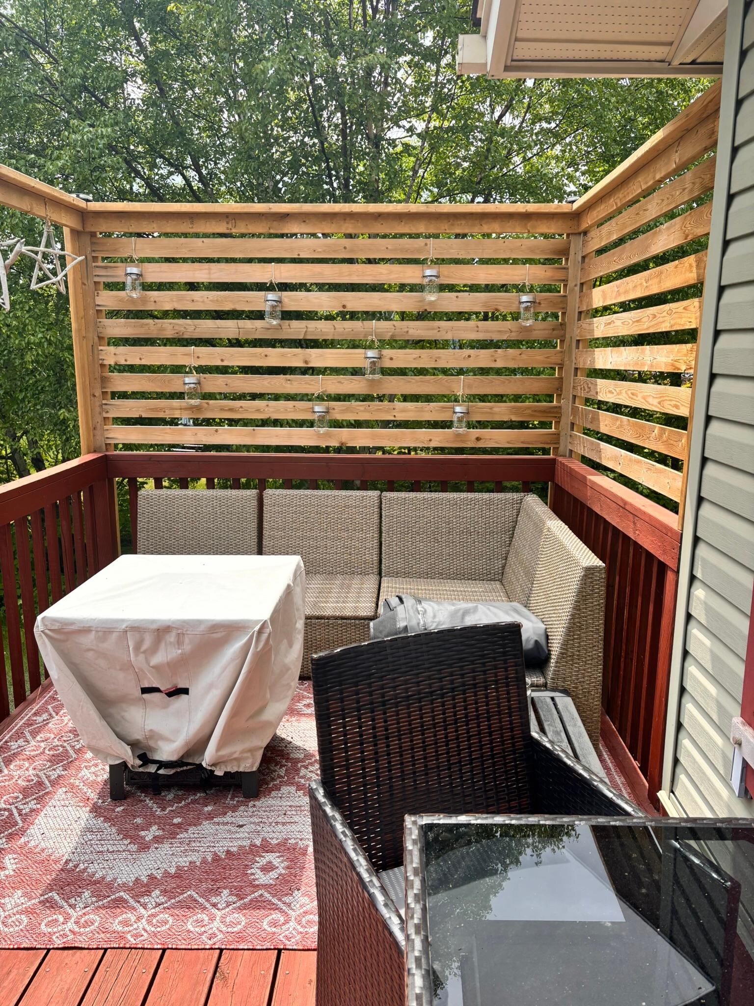 Top deck amenities