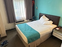 The bed had a mold stench.