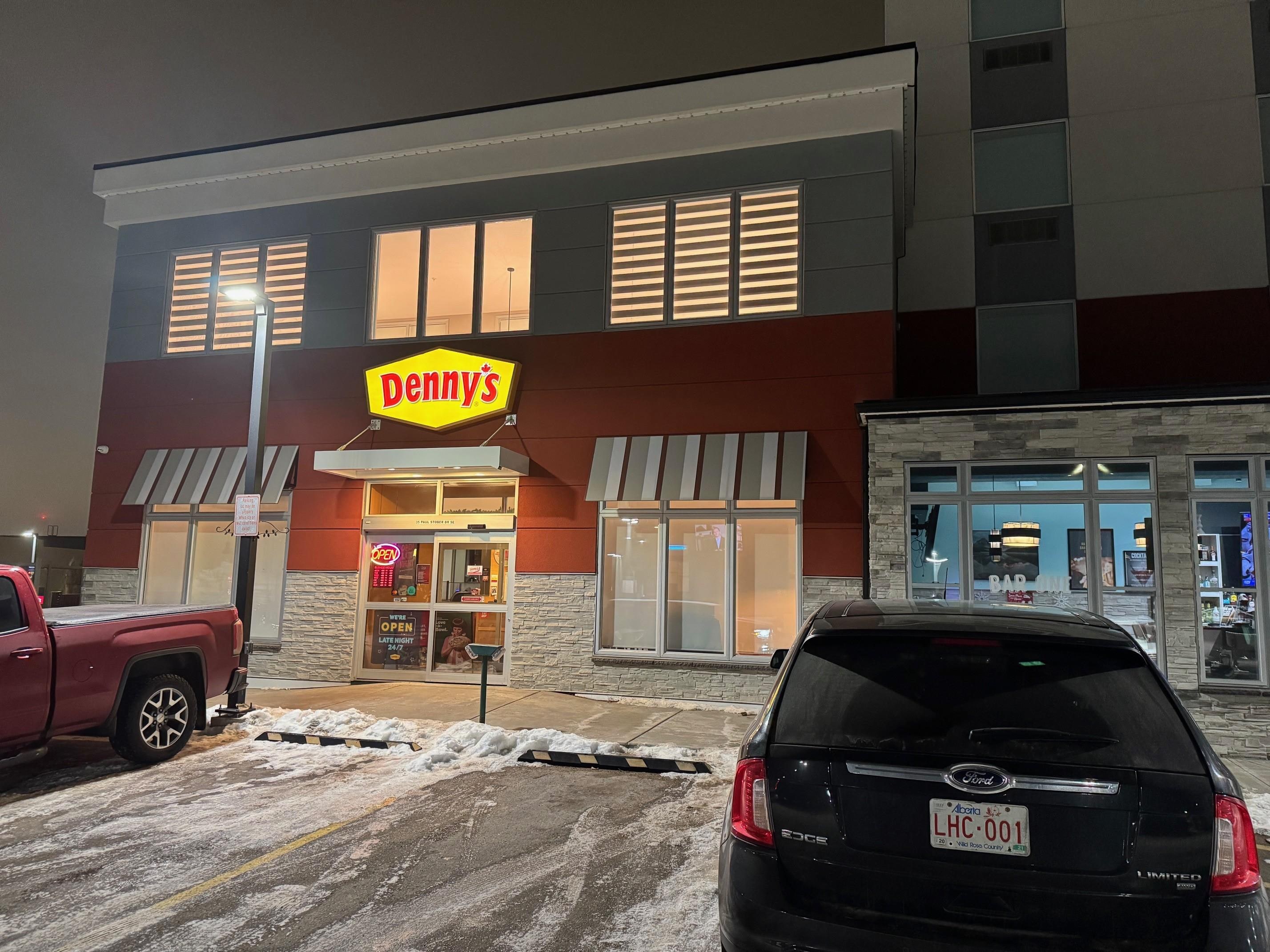 Dennys attached to hotel and can access from inside hotel. They do room service as well. 