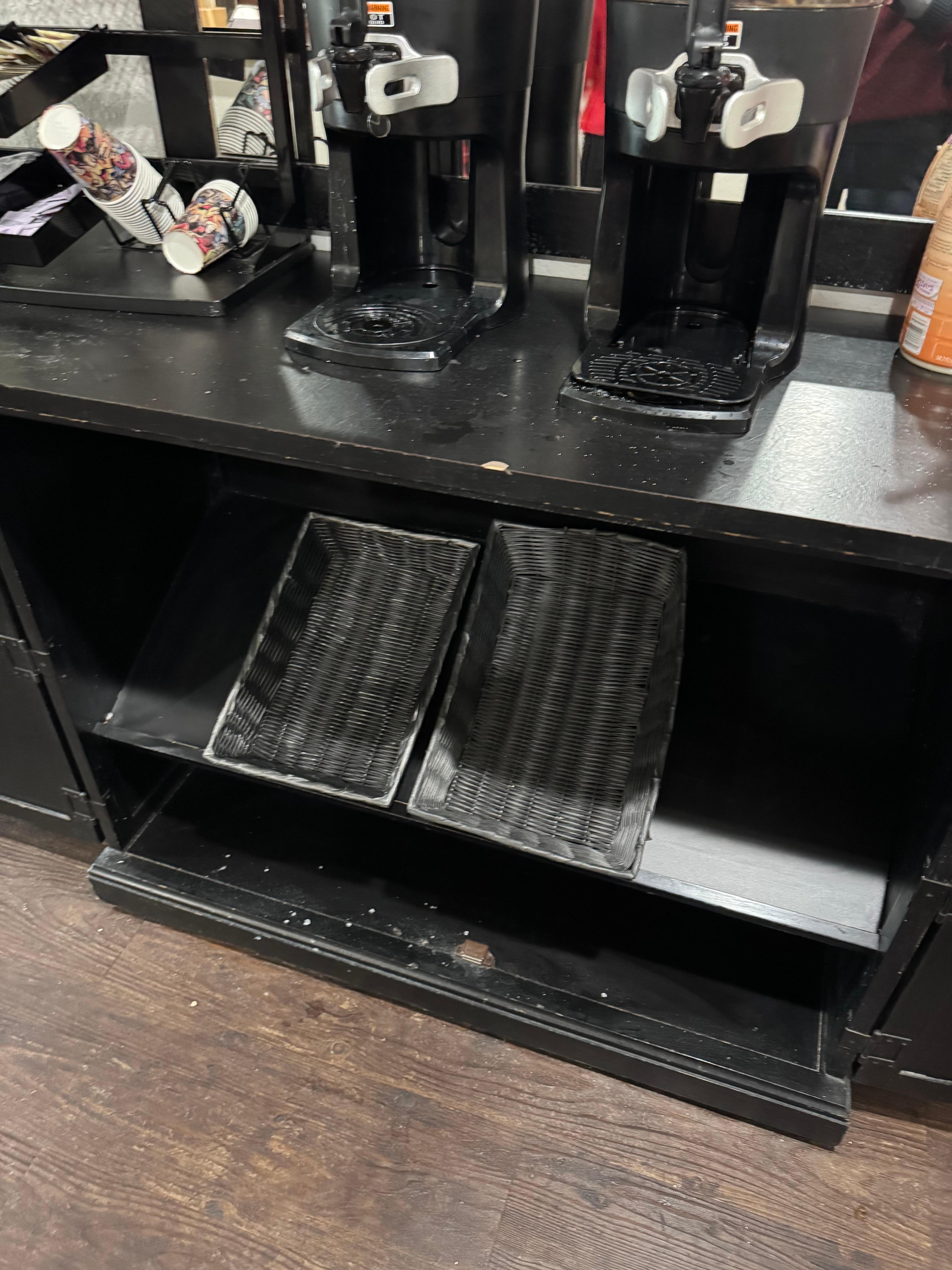 Coffee bar - a sad sight - no breakfast items 
