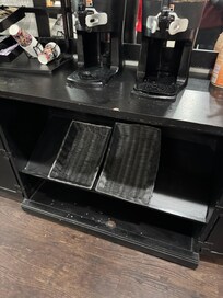 Coffee bar - a sad sight - no breakfast items