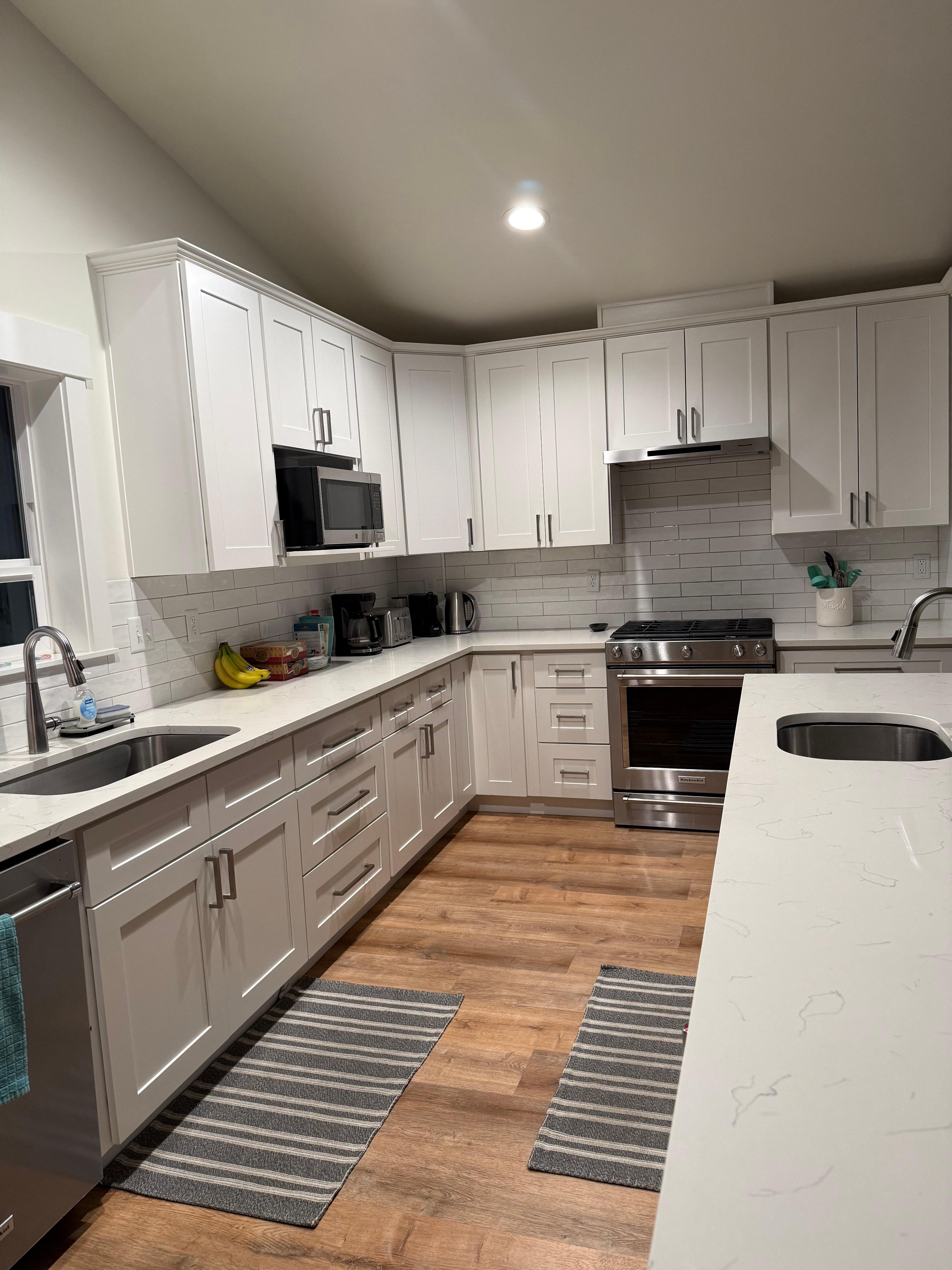 Beautiful, well-stocked kitchen.