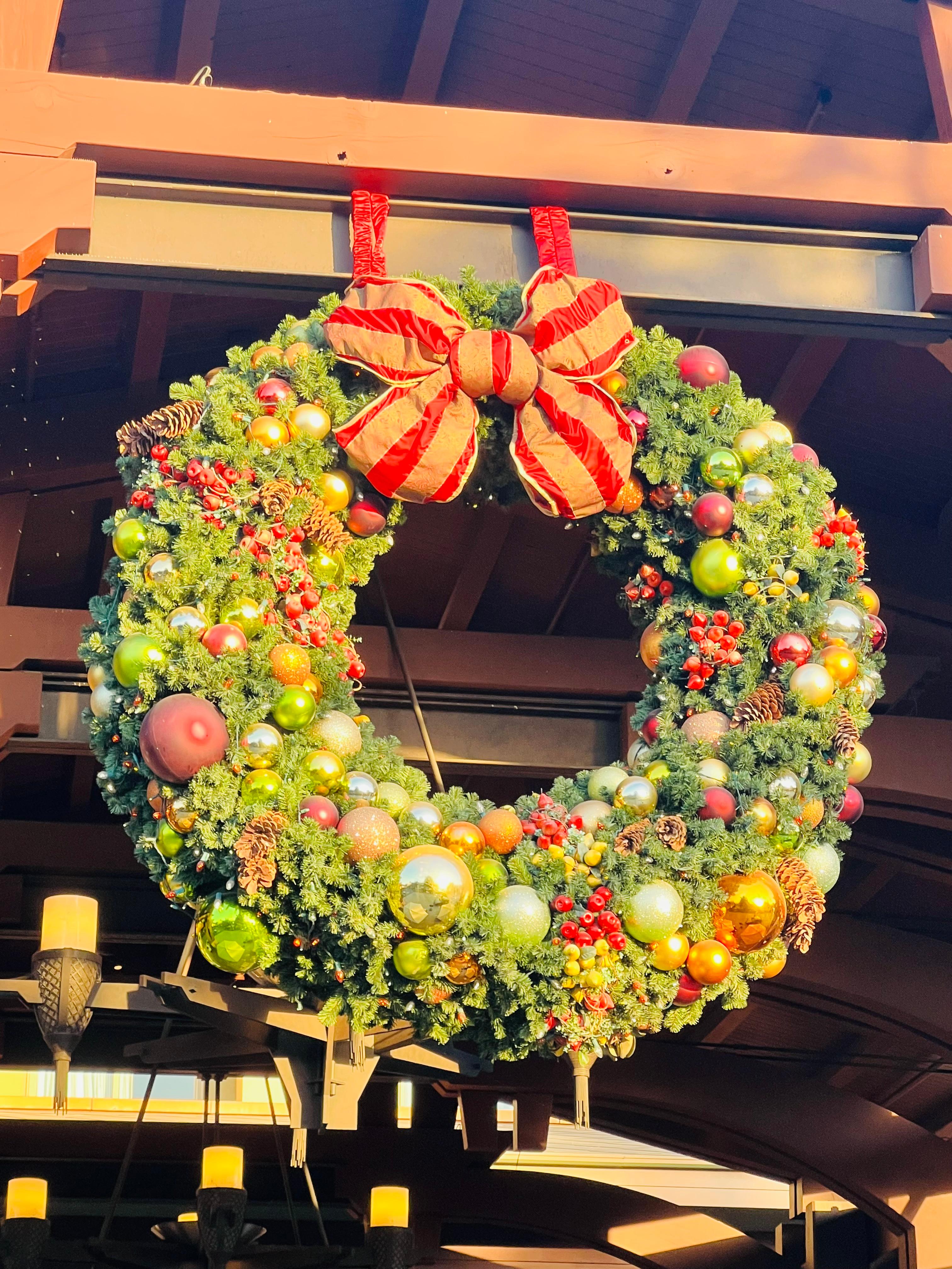 Garland outside of the hotel