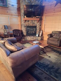 Livingroom with fireplace
