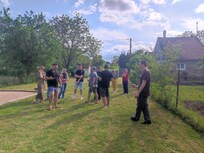Super le terrain de pétanque au bord de l'eau
