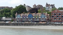 ..possibly the oldest building on Penarth seafront but an absolute delight to stay at..