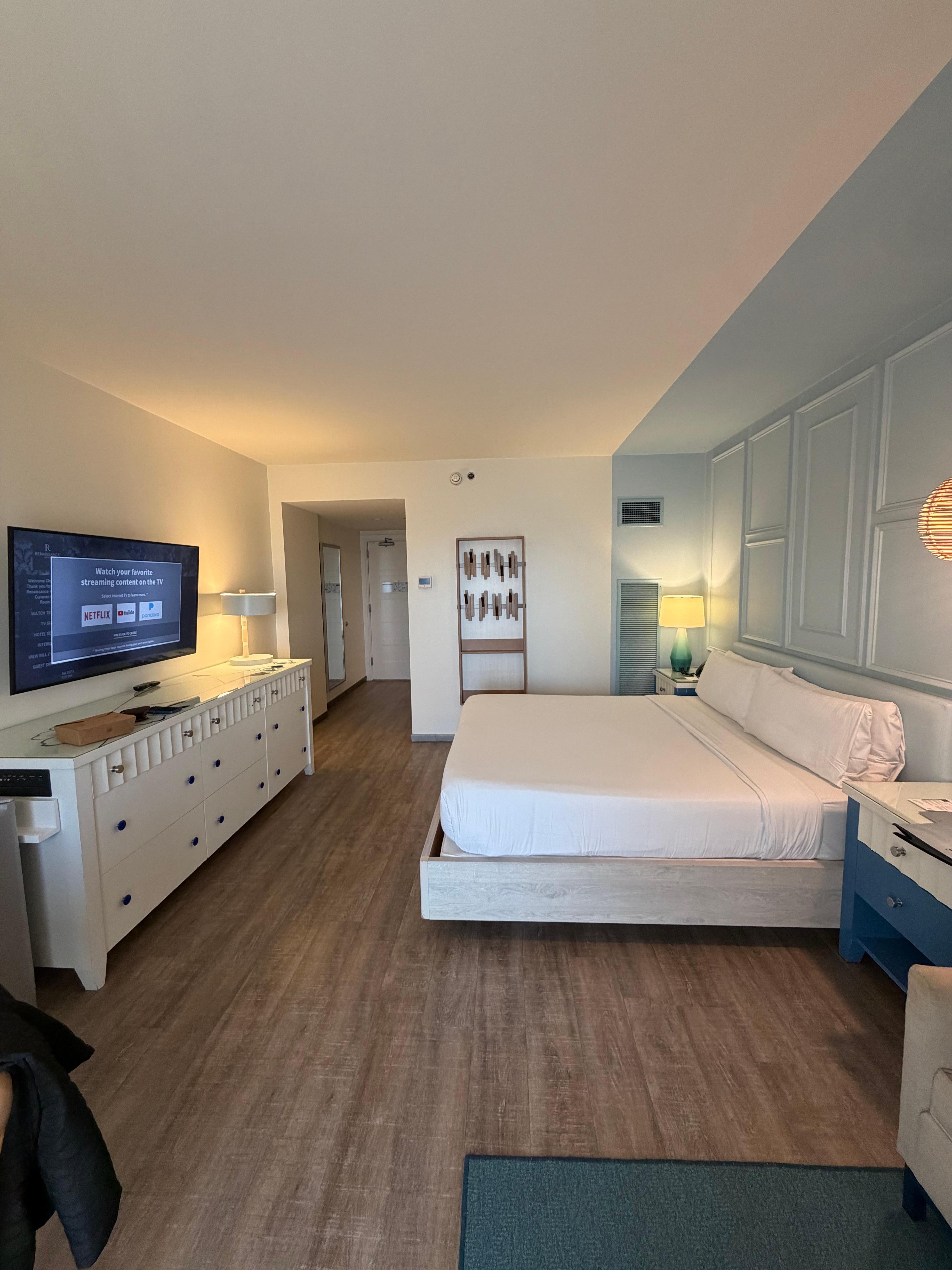 King ocean view room