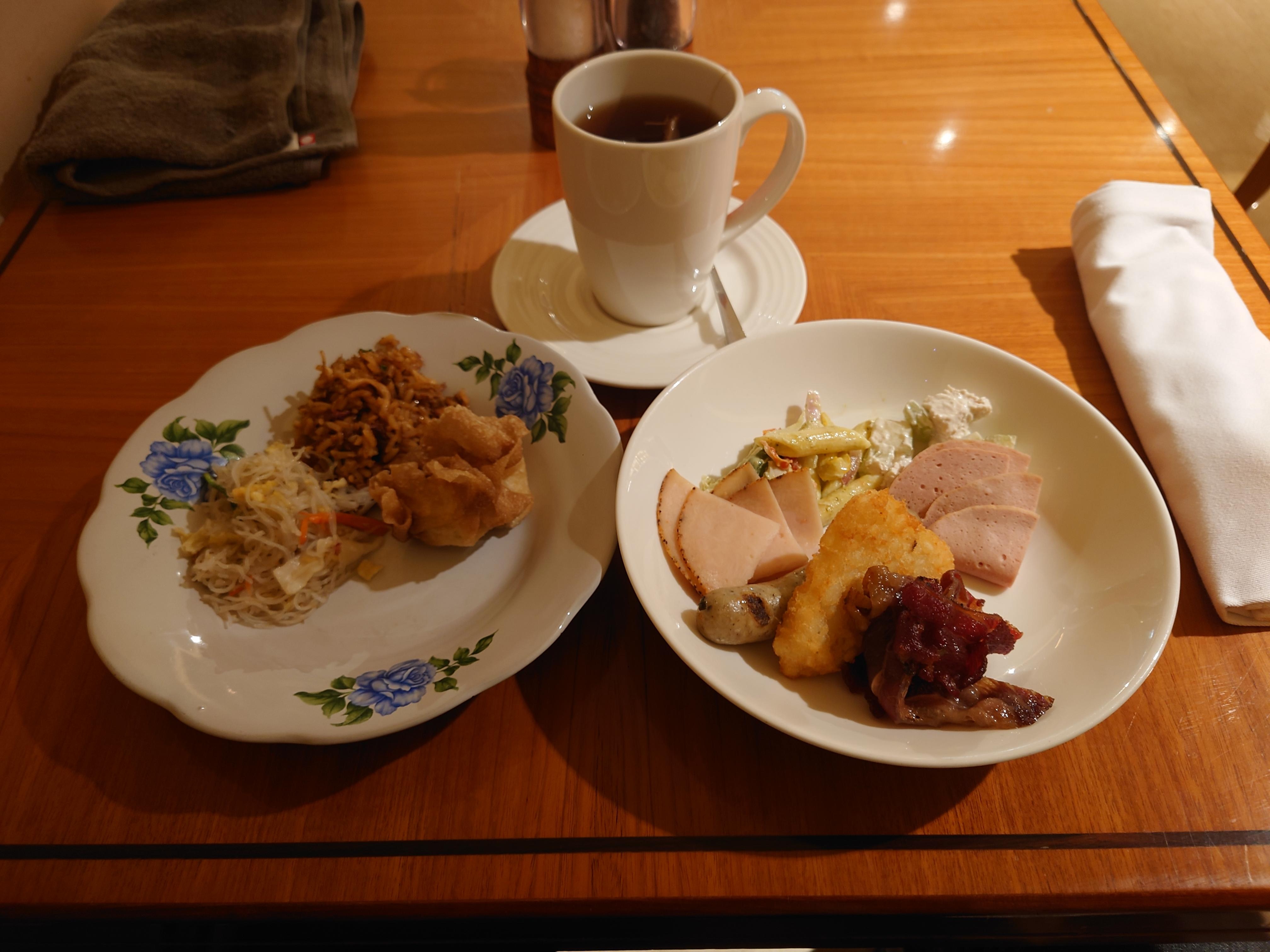 朝食ビュッフェ