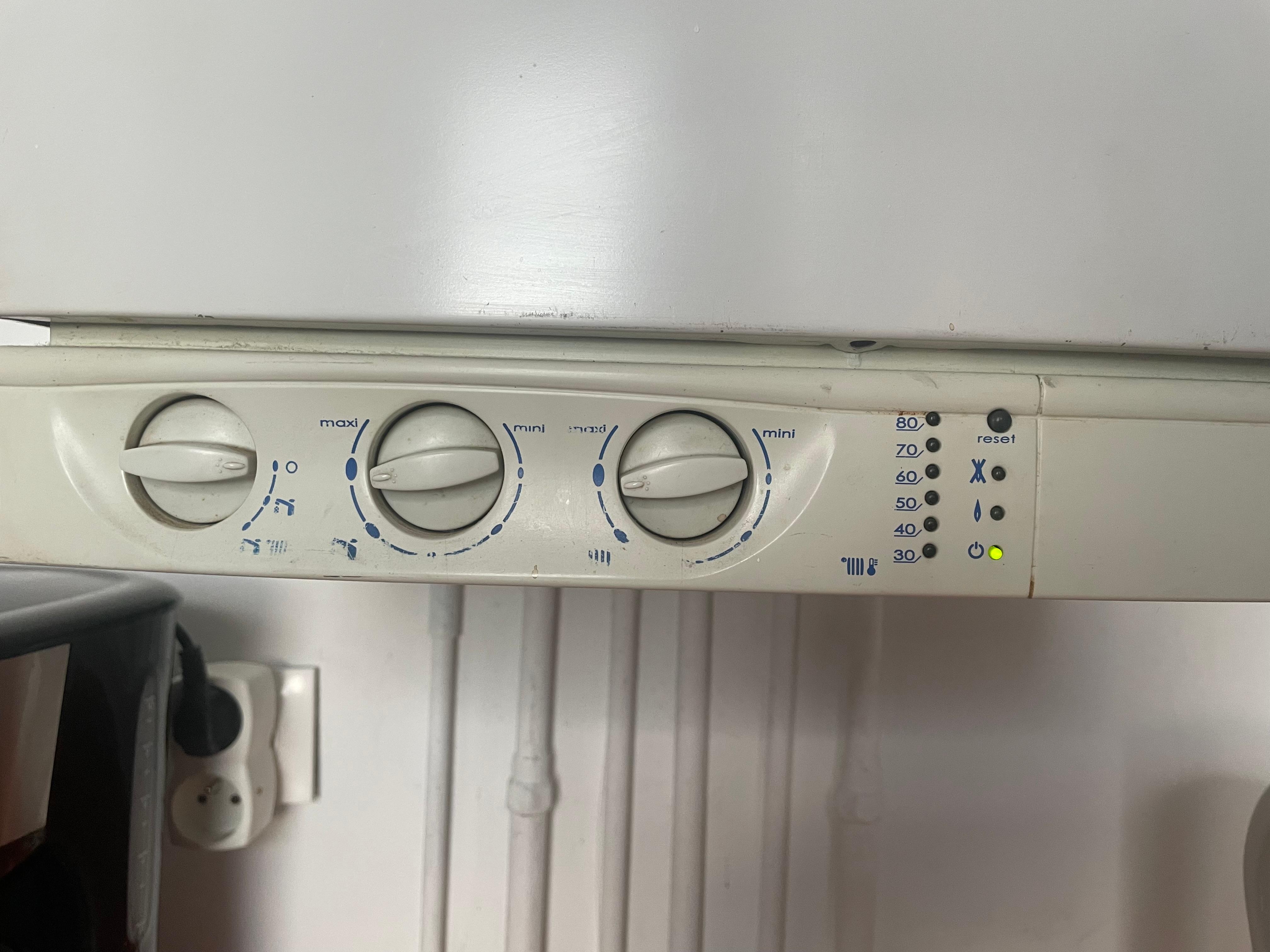 The temperature in the apartment did not get warmer.