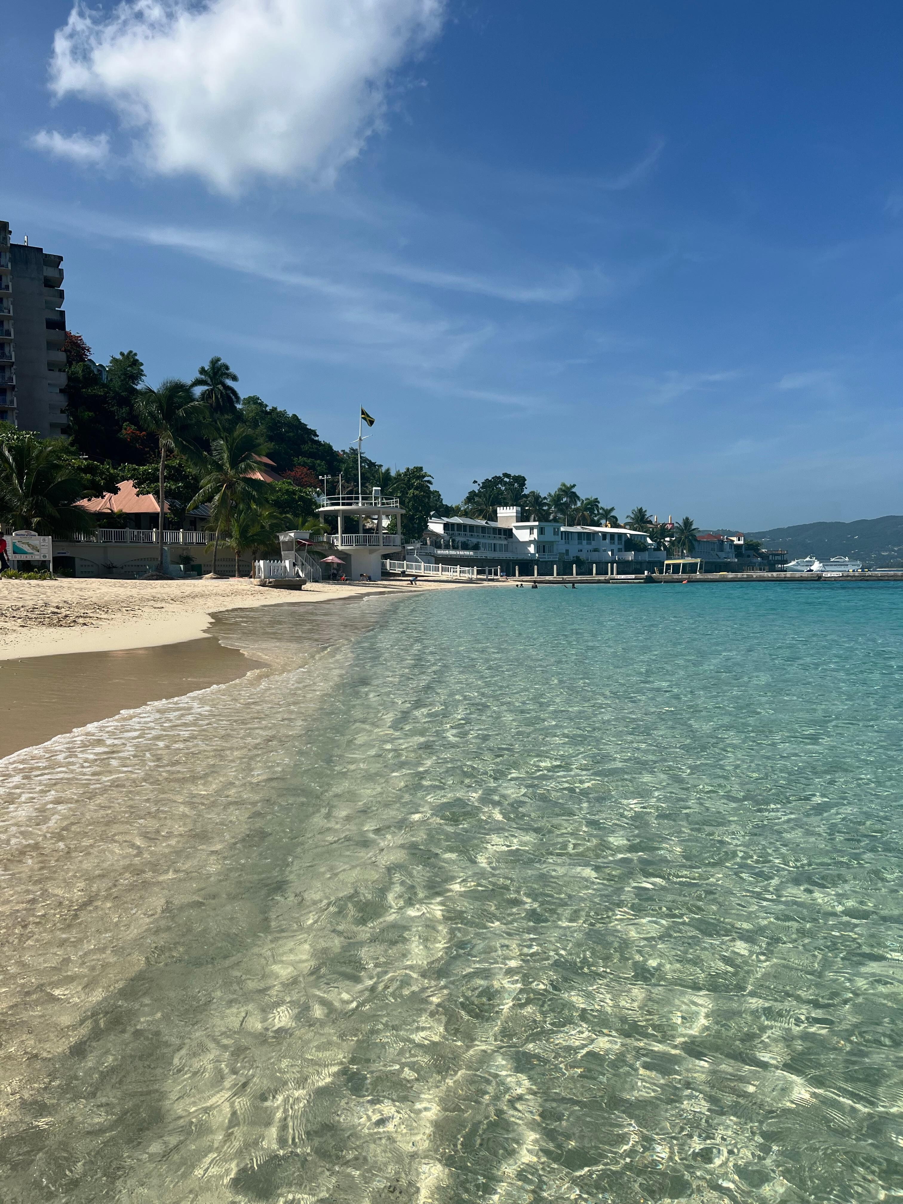 Doctors Cove, right across the street. Beautiful beach! 