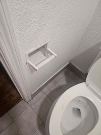 NO TOILET PAPER!