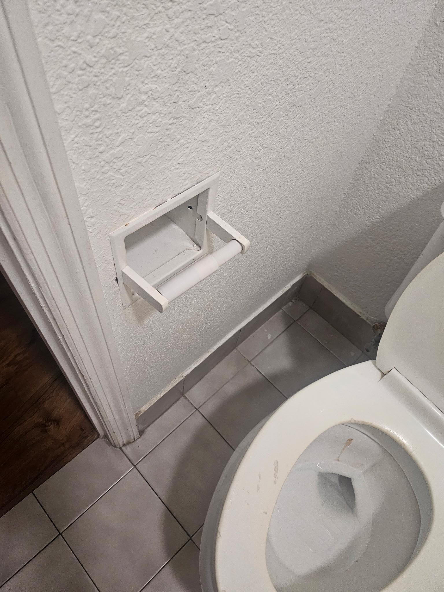 NO TOILET PAPER!