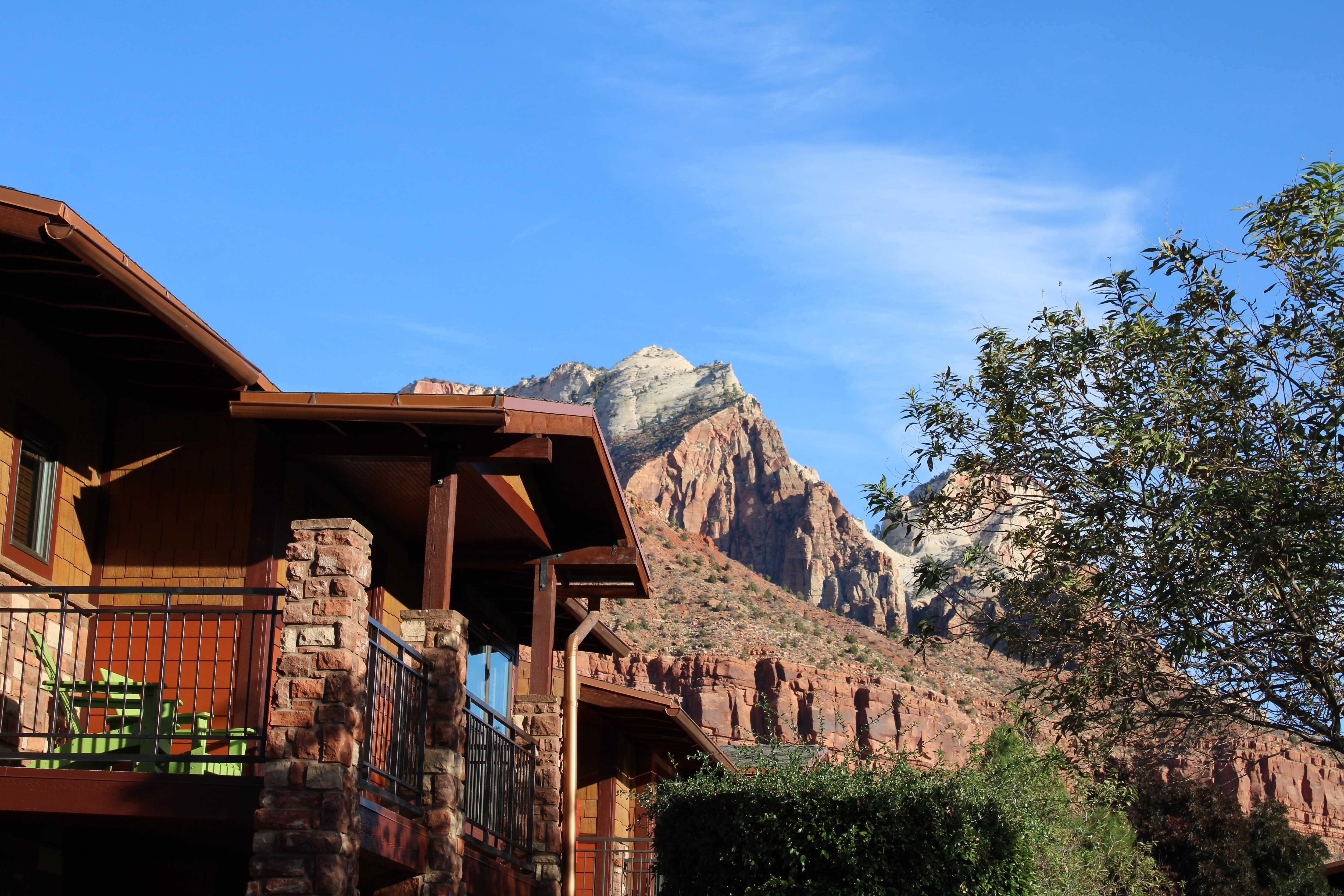 View of lodge with mountain behind