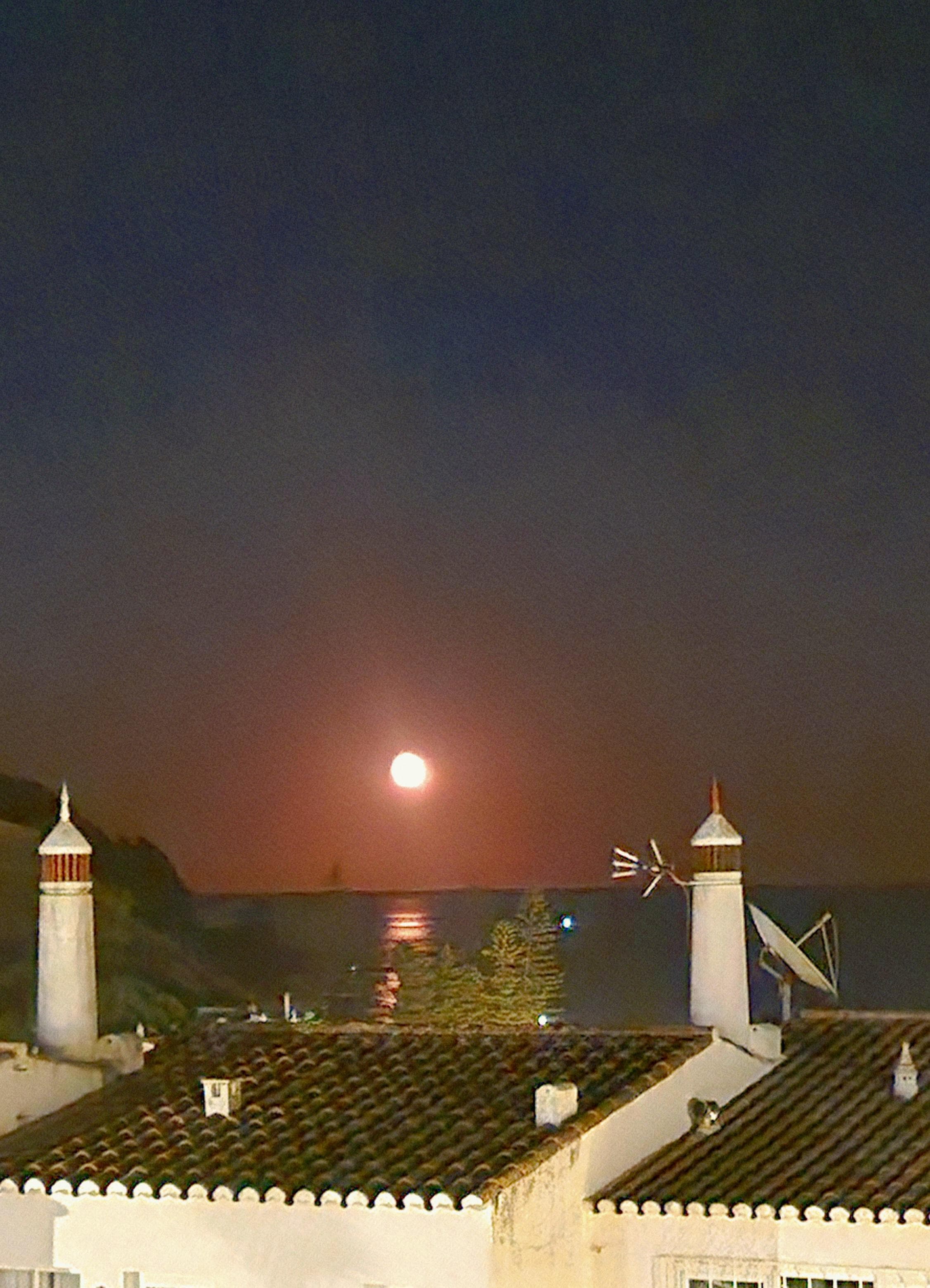 Moon rise from balcony 