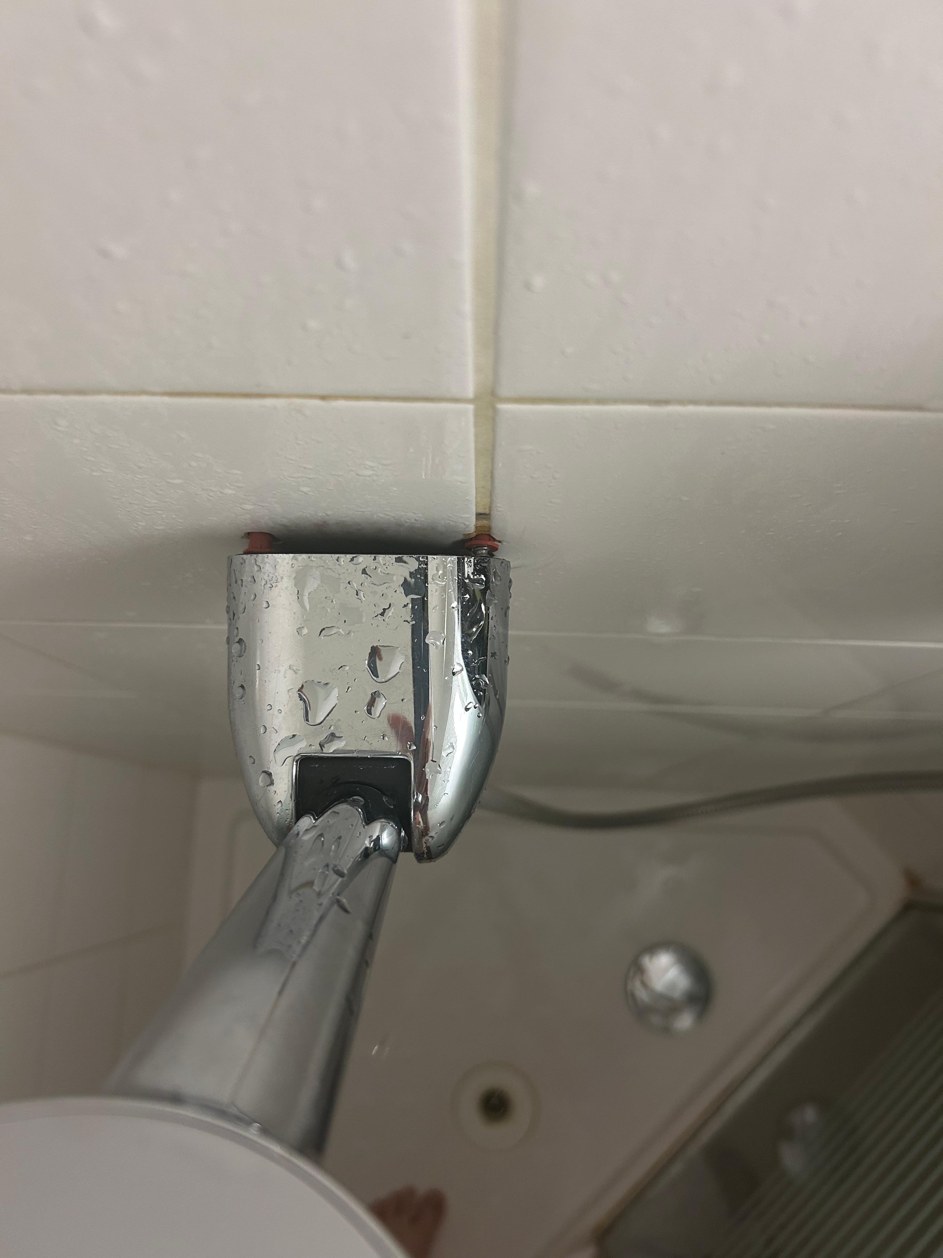 Bottom shower holder was broken 