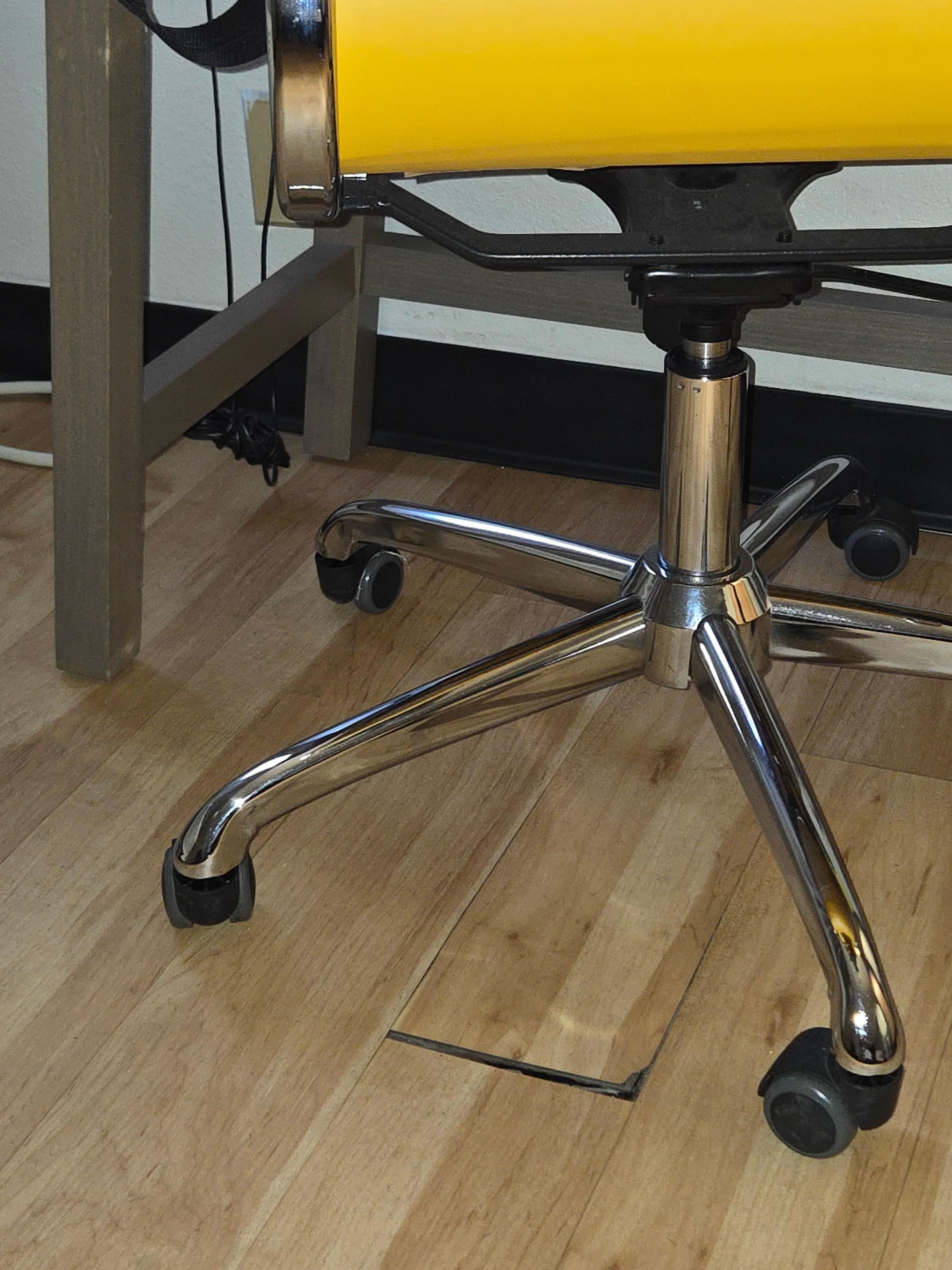 pretty floors, poor install