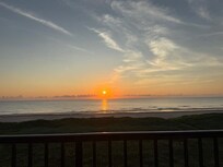 Sunrise from the patio. Beautiful views~