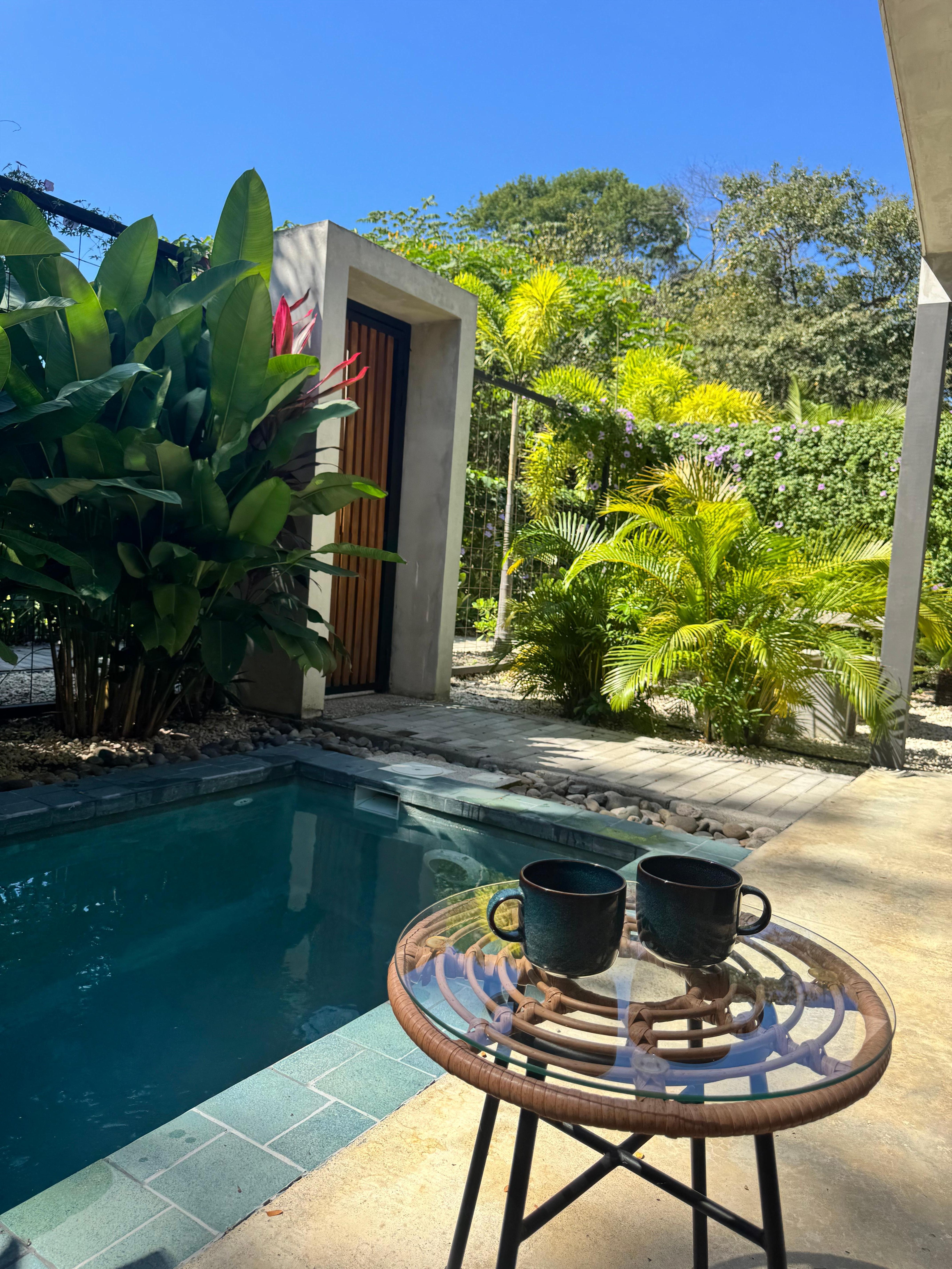 Breakfast on the oak