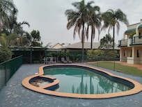 Swimming pool at McNevins Maryborough