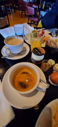 Café da manha maravilhoso e com garçons incriveis