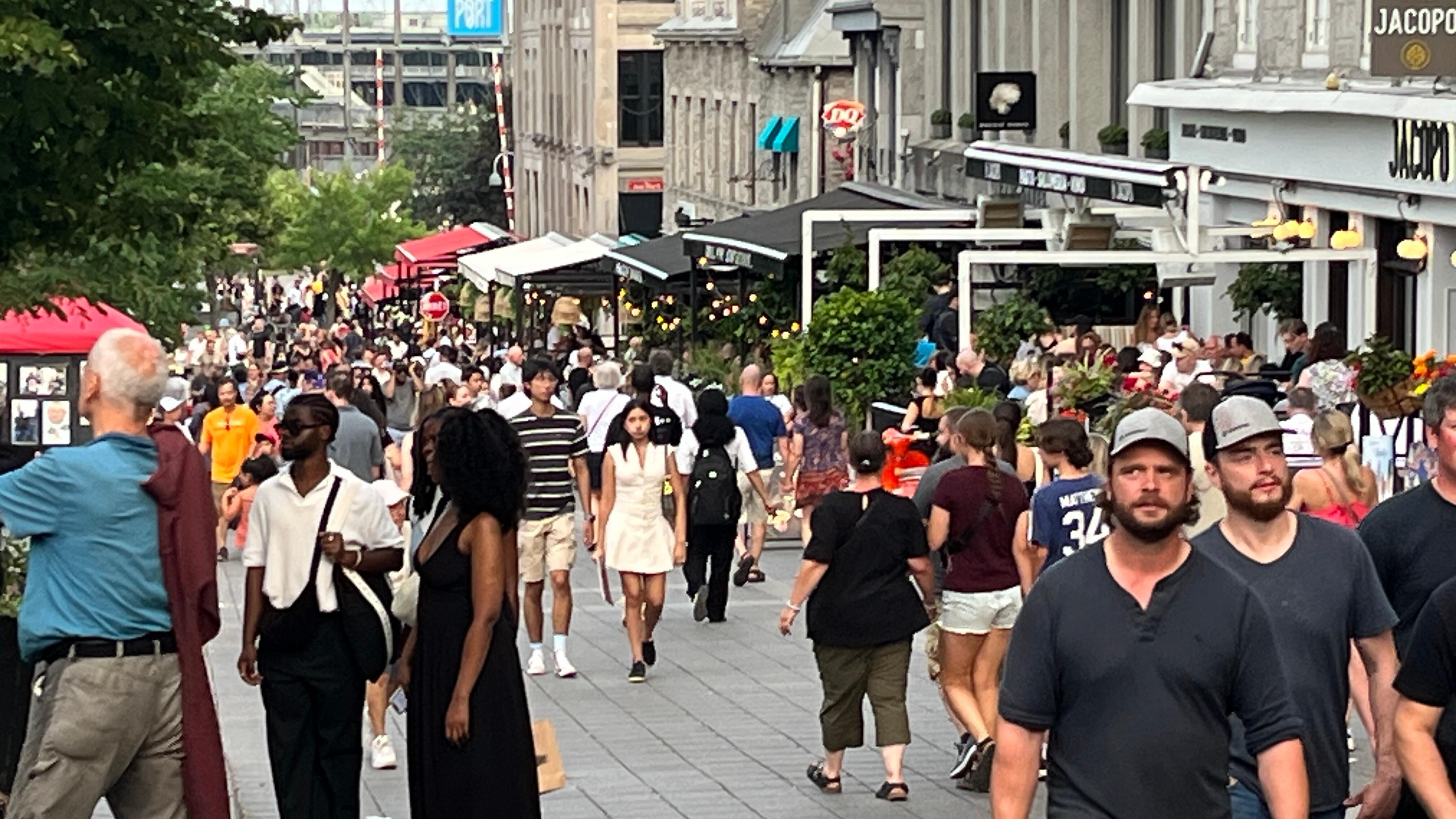 Short walk to the heart of Old Montreal. 