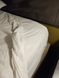 ill fitting sheets and bedding