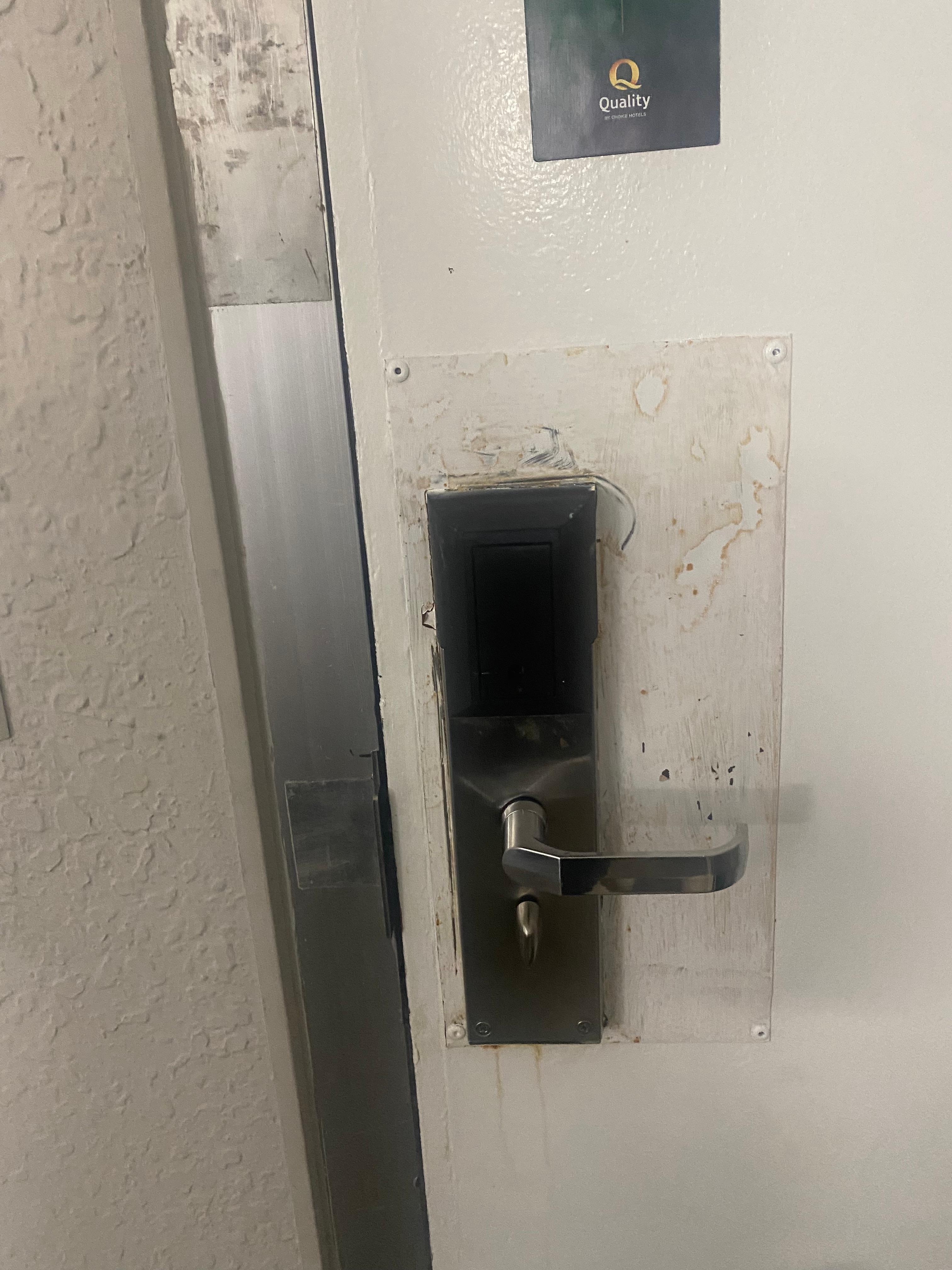 Did not feel safe with this door!’