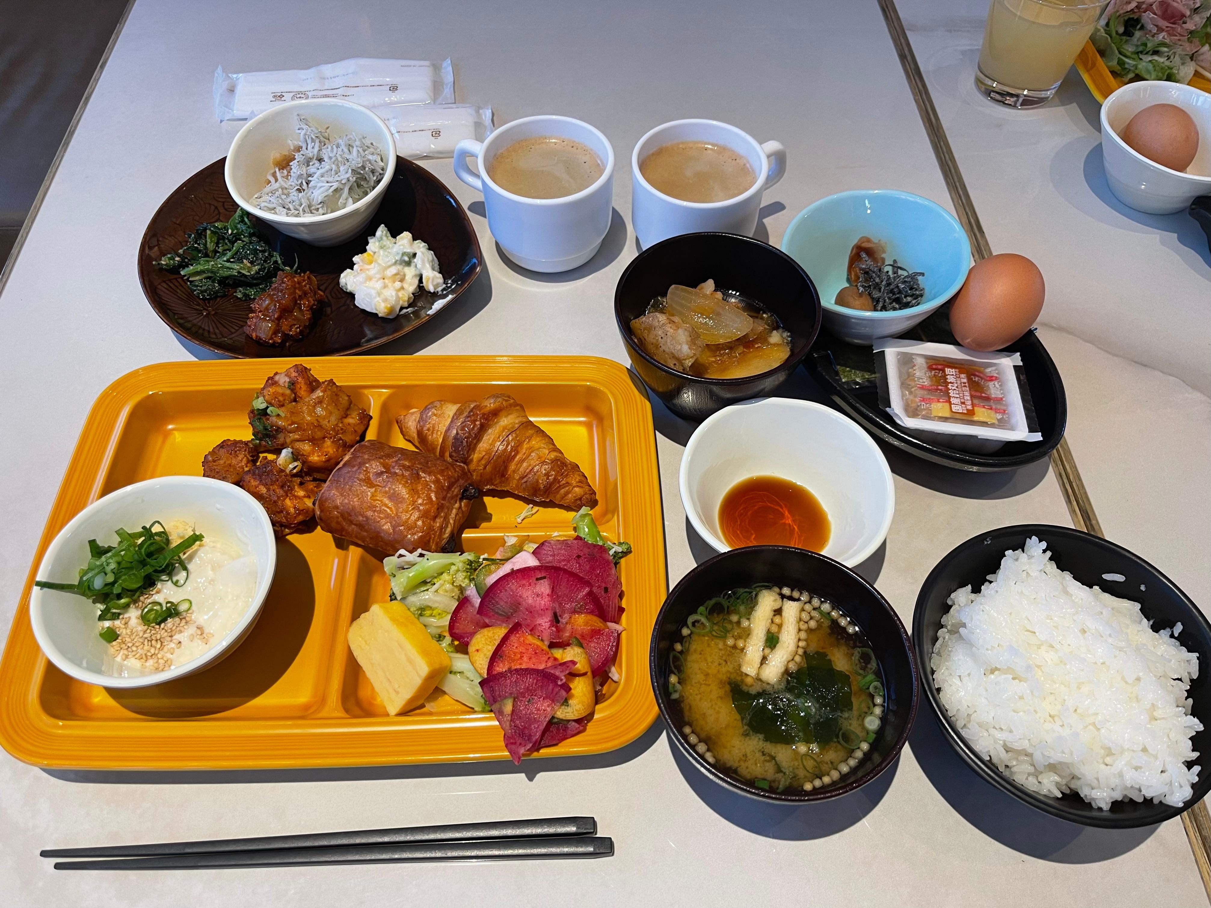 朝食は種類が多く美味しかったです。