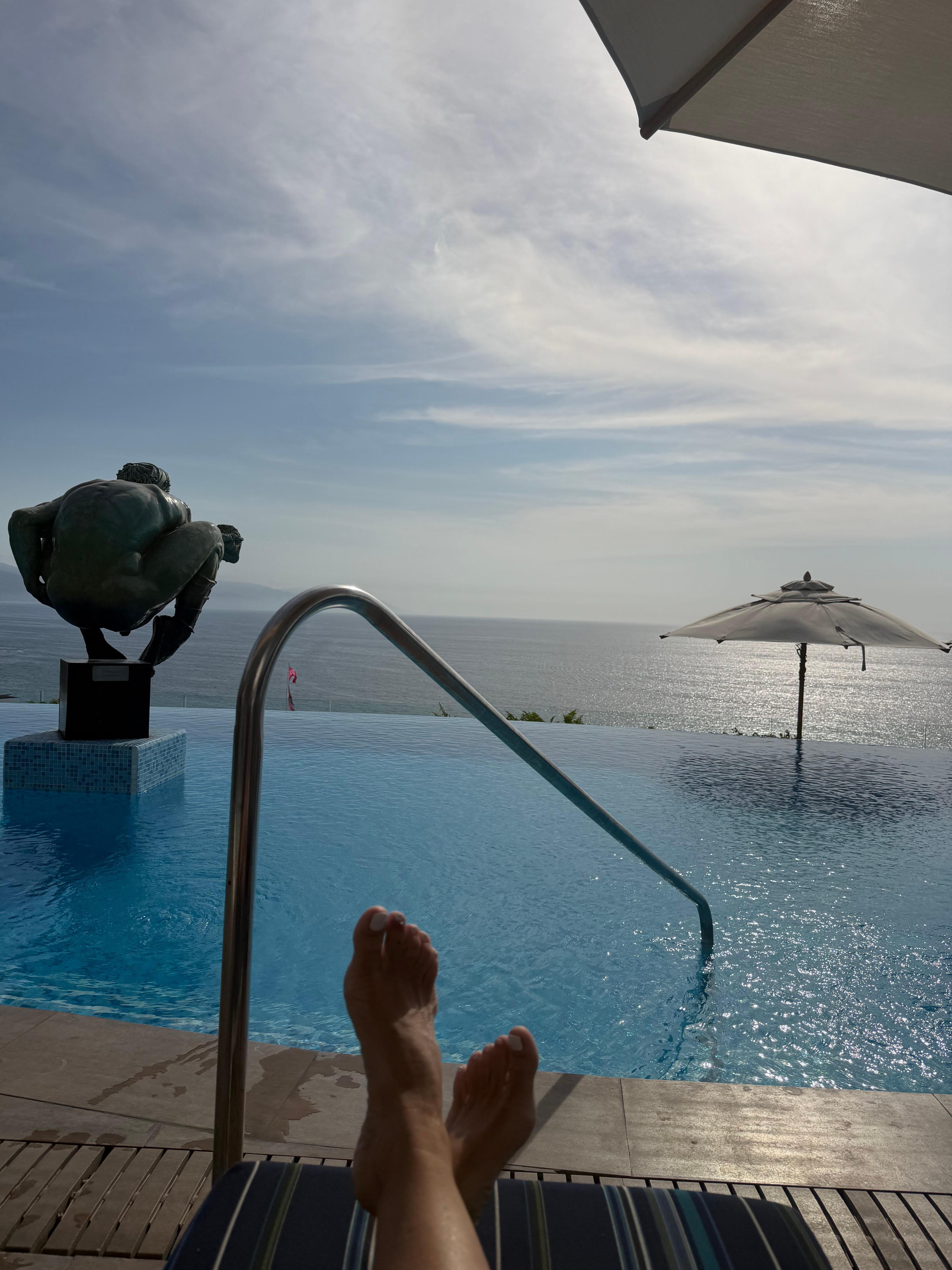 Roof top pool 