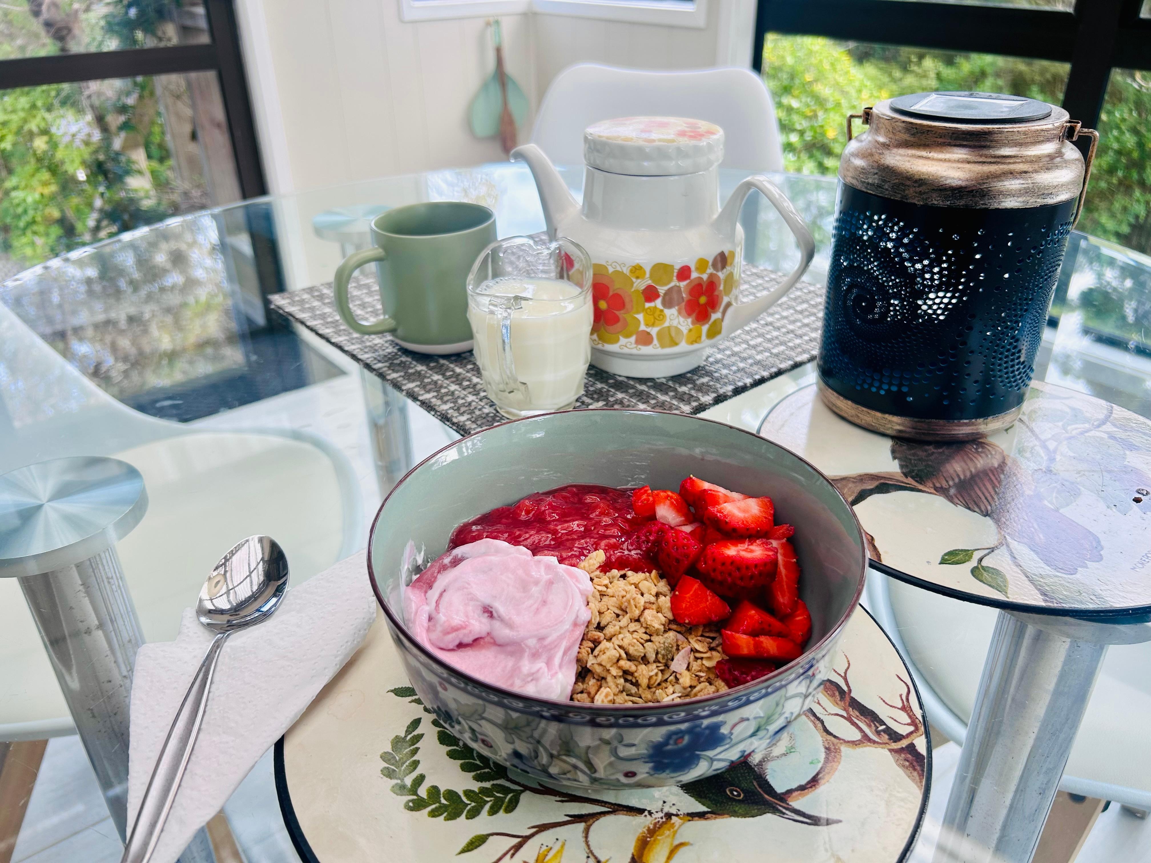 Breakfast for one in a beautiful setting 