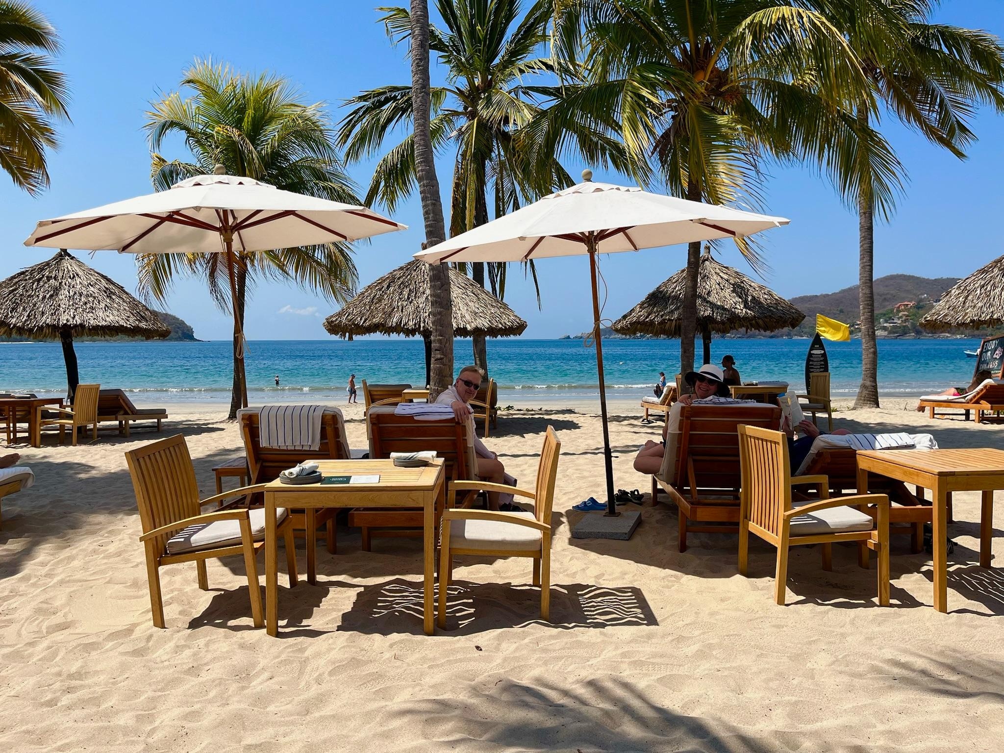 Playa Ropa-15 minute walk downhill