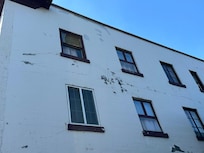 visible cracks on walls.