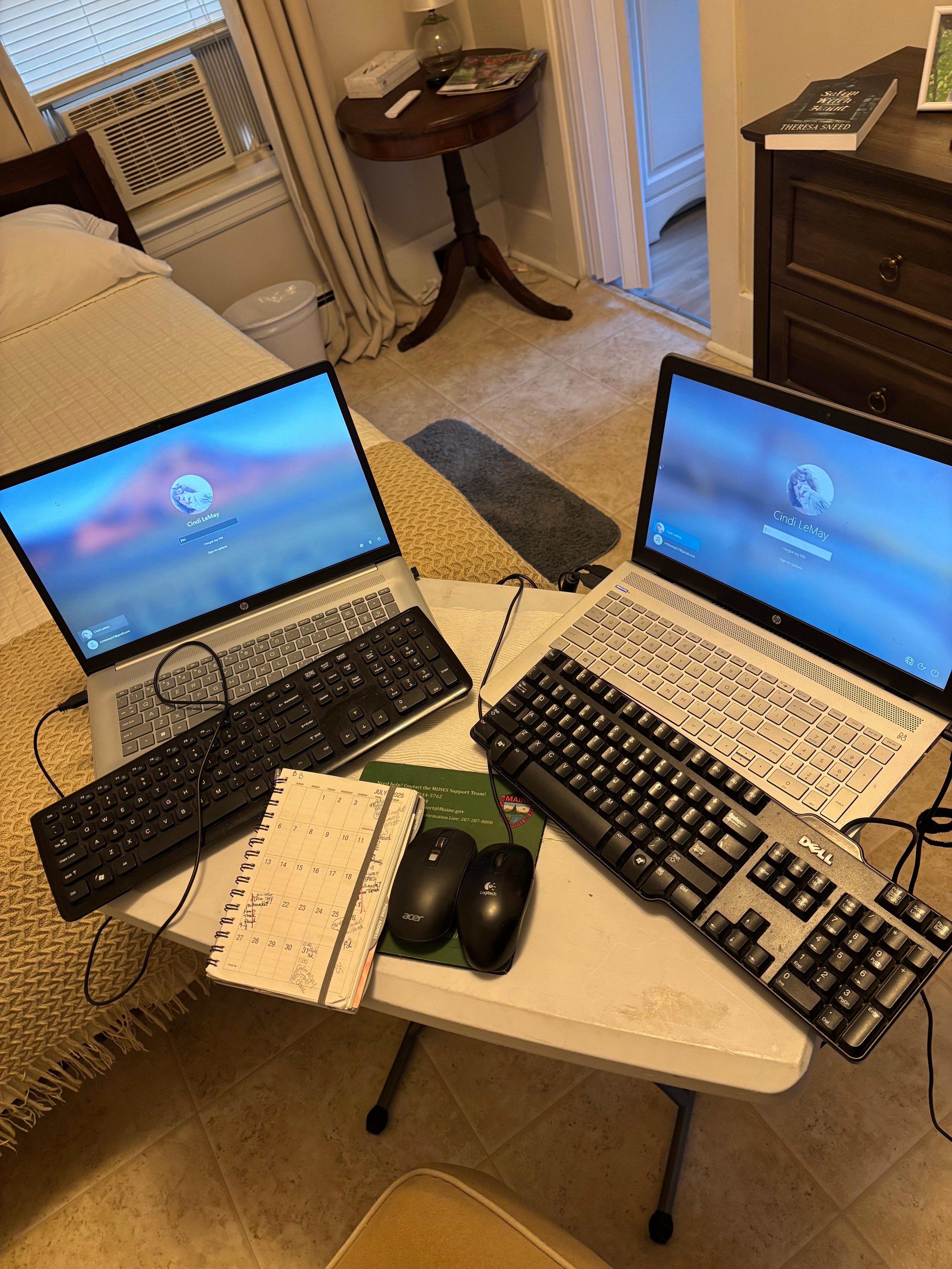 Mini workstation set up 