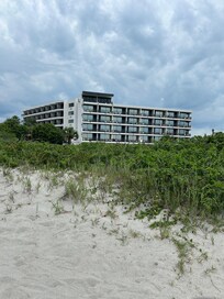 Only steps to the beach