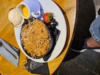 Delicious apple crumble