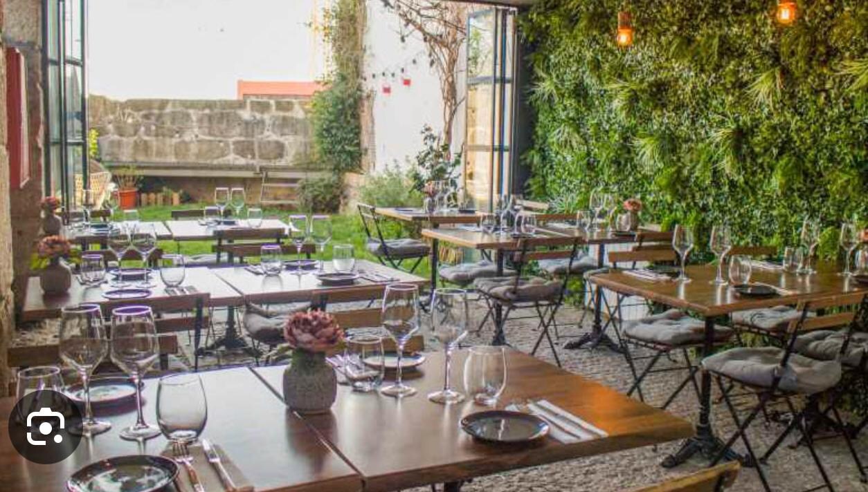 Restaurant inside