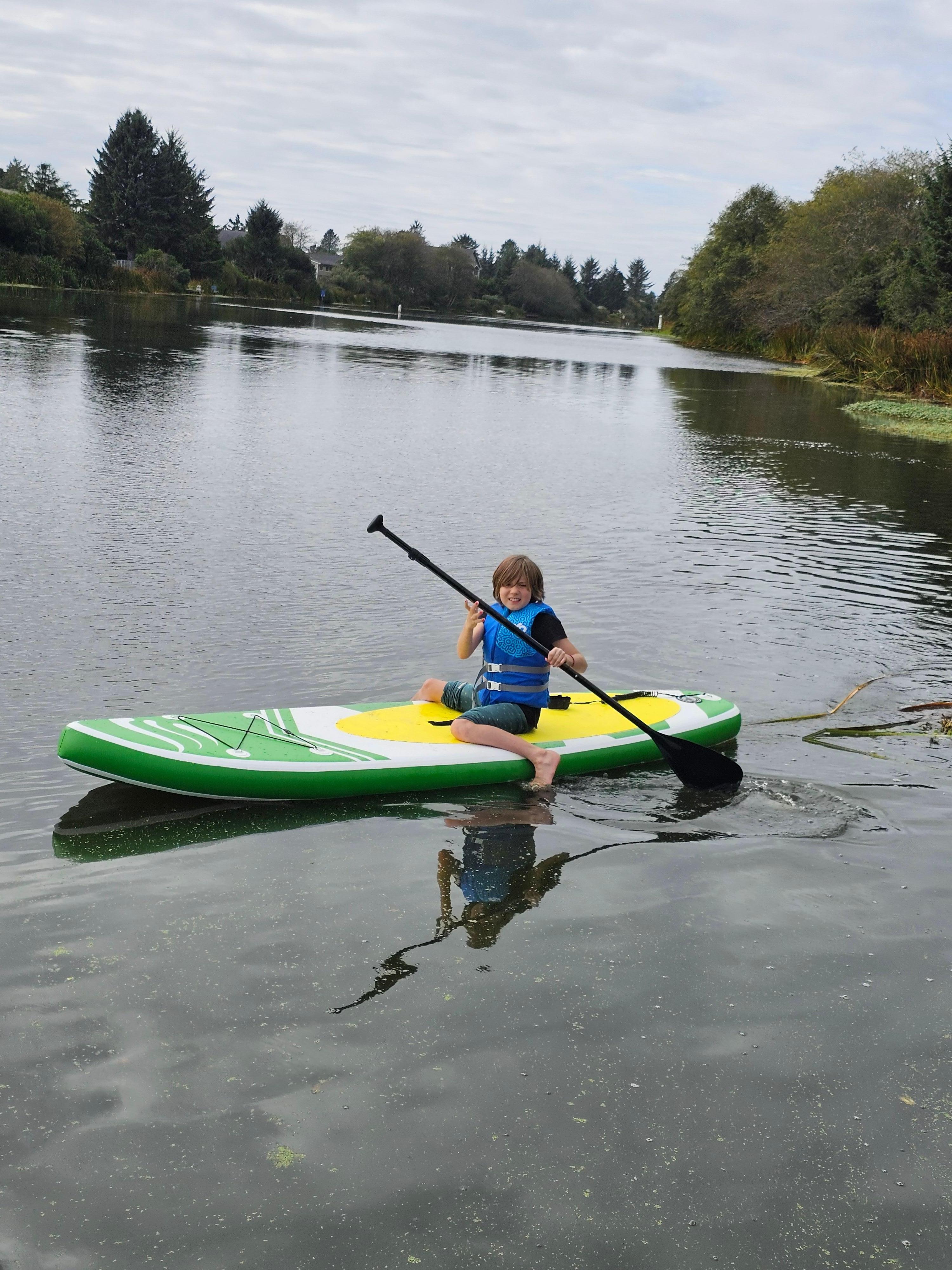 Ellie seemed to have a pleasant time with my paddle board.