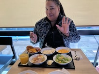 Breakfast at the b