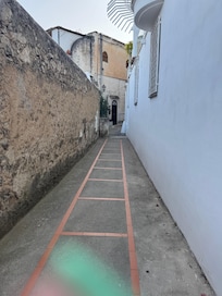 Pathway after you leave the main road (about 40 stairs down)