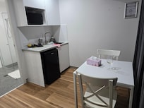 Kitchenette and dining table