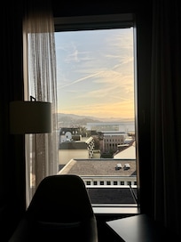 Blick aus dem Zimmer über Freiburg